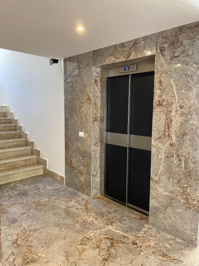 Dizeta Suite And Apartment Salerno Exterior photo
