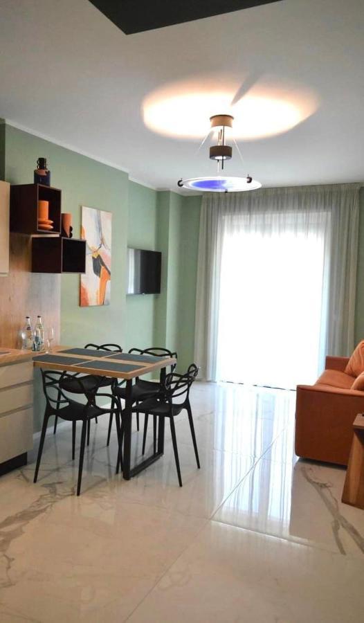 Dizeta Suite And Apartment Salerno Exterior photo